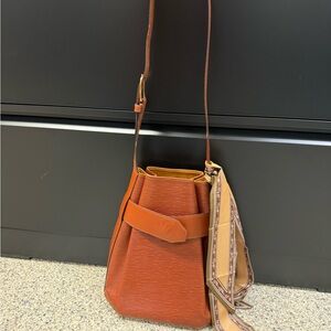 Louis Vuitton Burnt Orange Epi Leather Bucket Shoulder/Crossbody bag